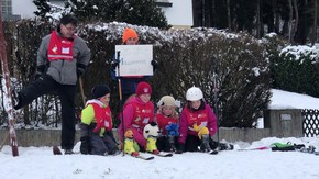 Elias, Amelie, Jona, Marleen und Matilda veranstalten ein Wettrennen; Rechte: WDR