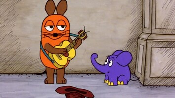 Maus mit Gitarre