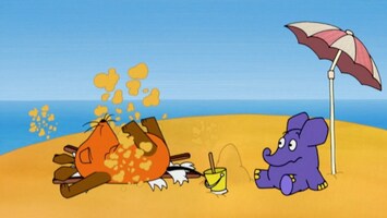 Maus und Elefant am Strand