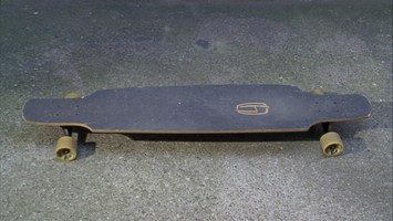 Longboard auf Ashalt