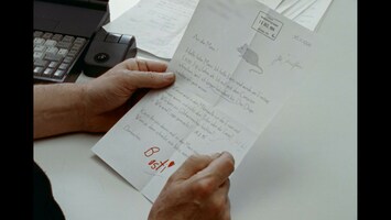 ein Computerbrief von Basti in Armins Händen