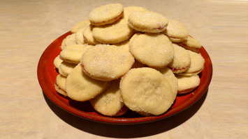 Selbstgebackene Spitzbuben-Plätzchen