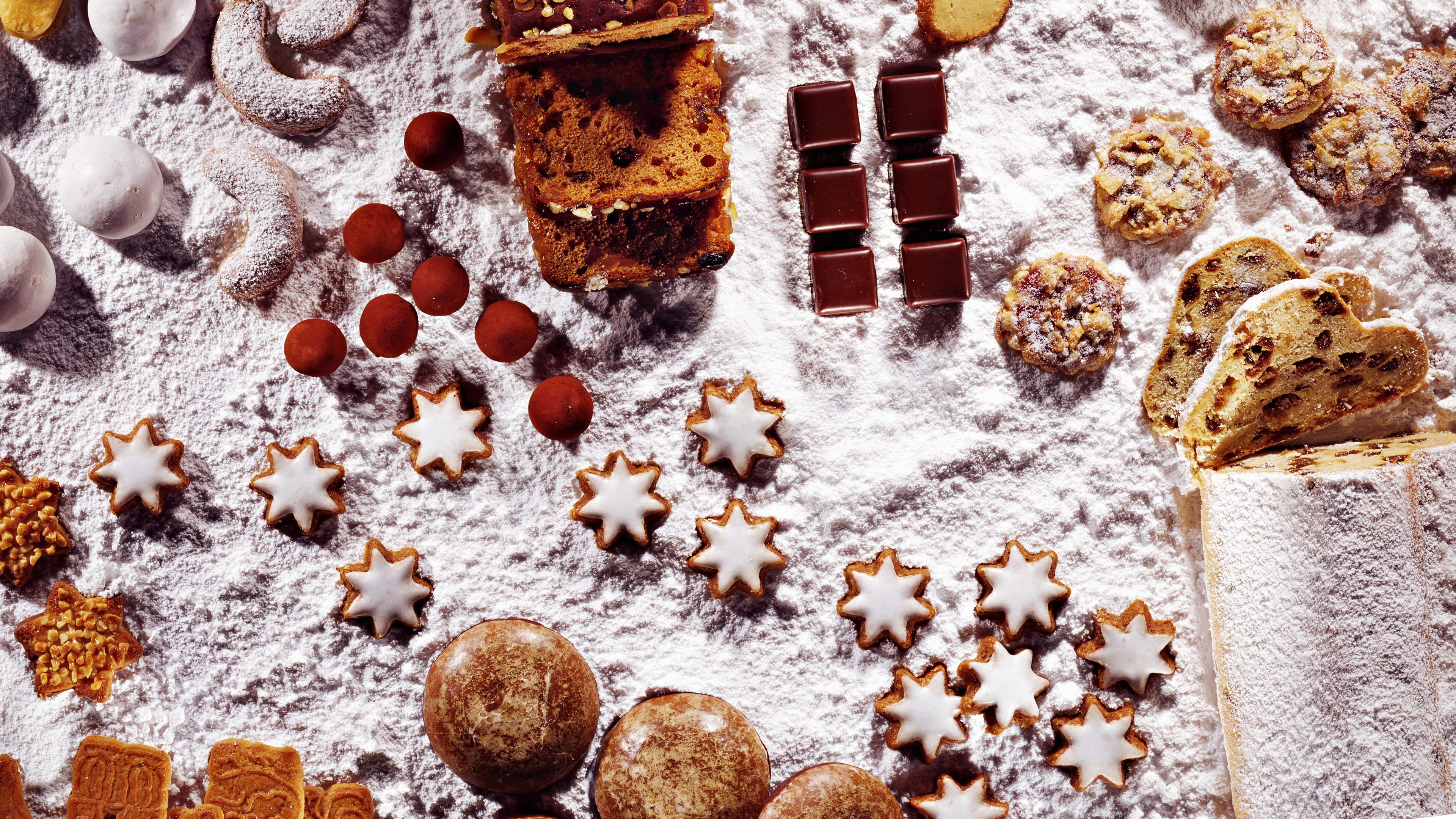 Bildrechte: picture alliance / Foodcollectio Verschiedene Weihnachtsplätzchen und Stollen