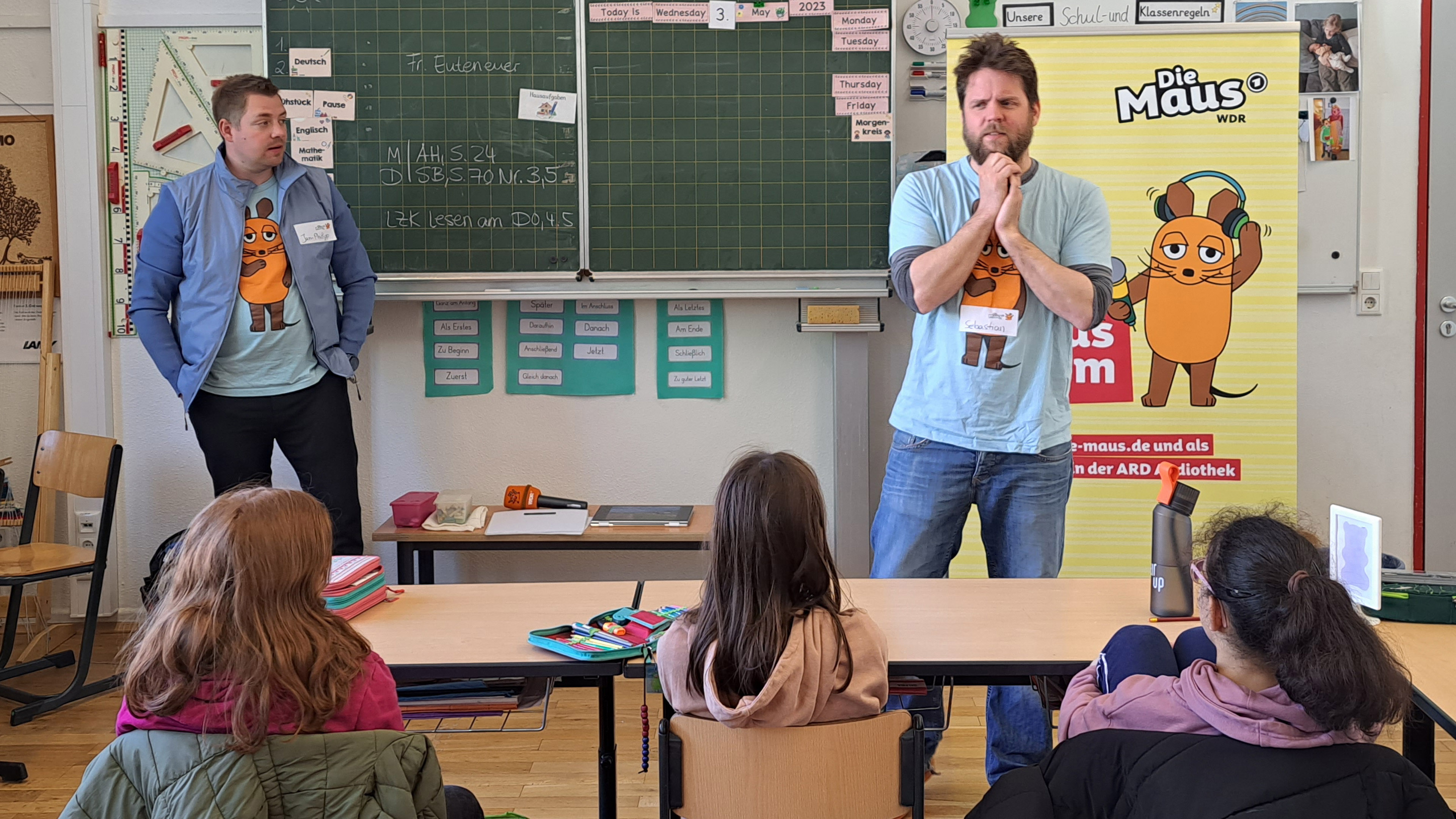 Kinder im Klassenzimmer