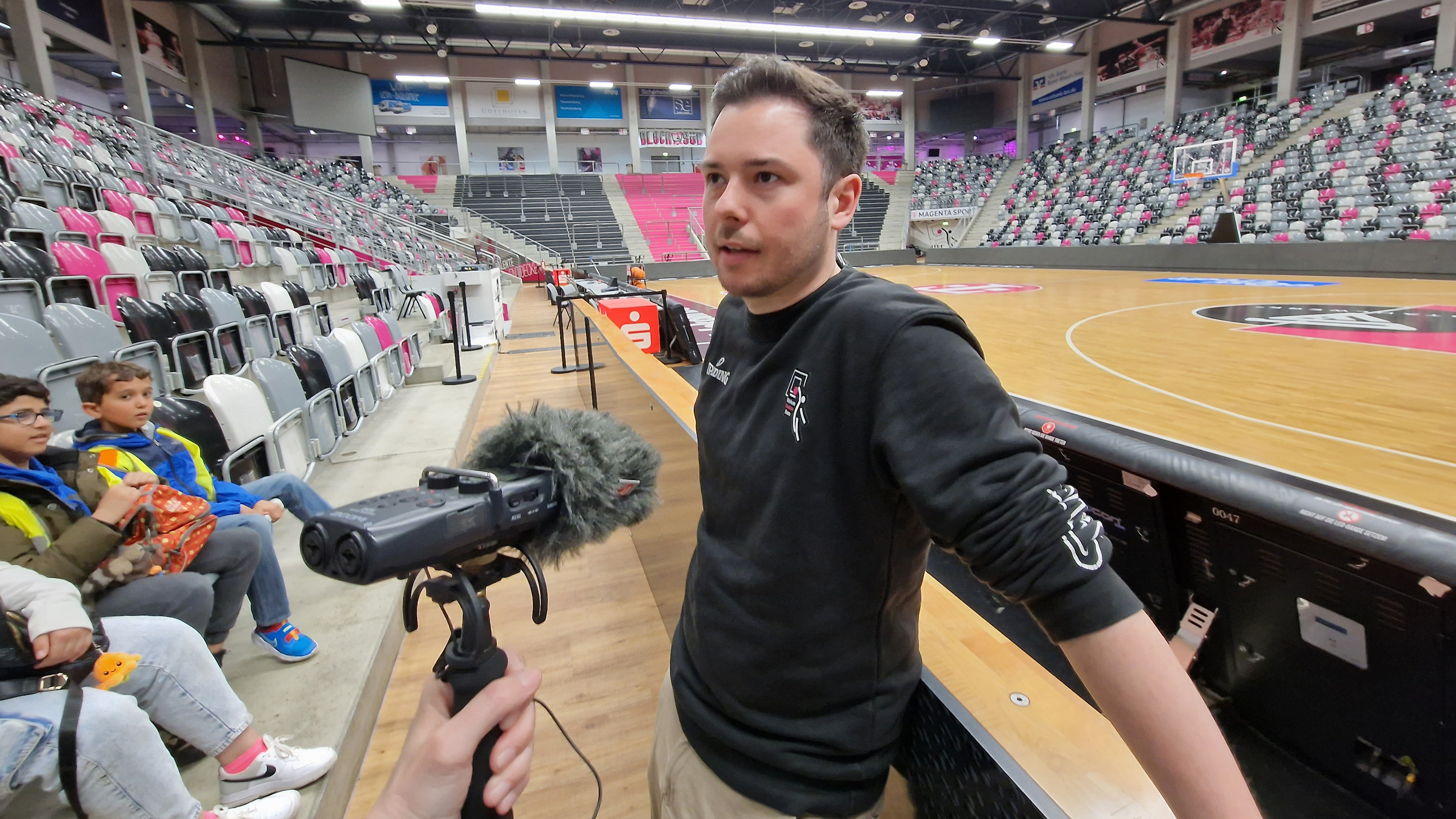 Mausklasse der GGS Finkenhofschule Bonn bei den Telekom Baskets