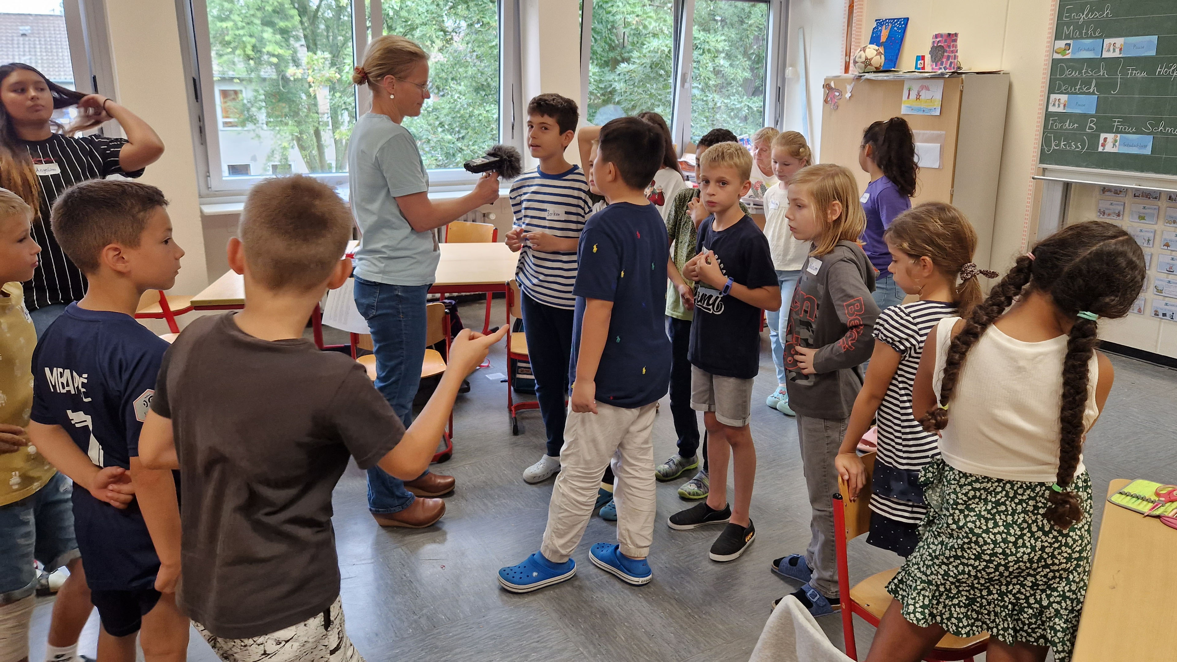 Kinder im Klassenzimmer