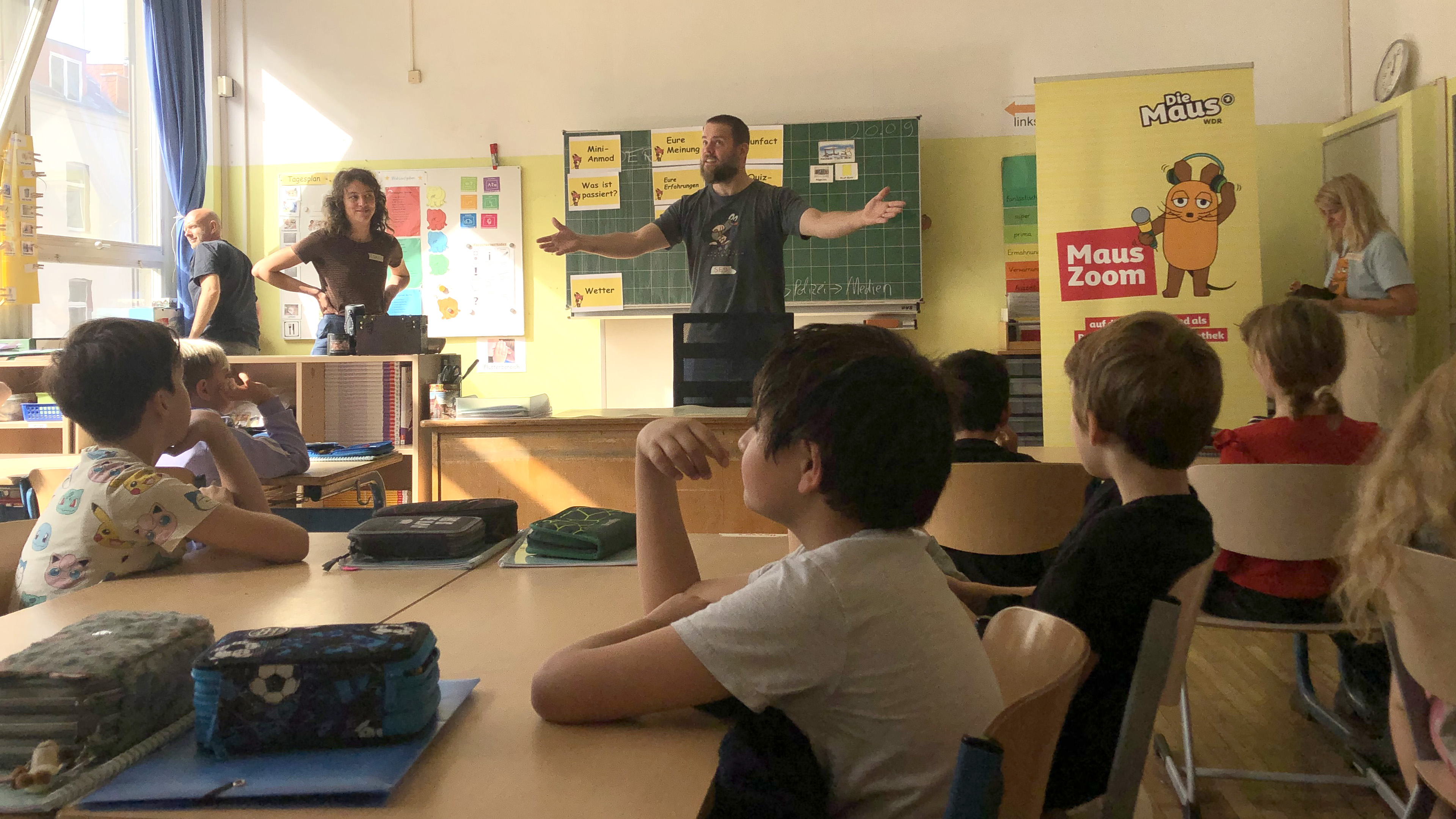 MausKlasse GGS Steinbergerstraße bei der Arbeit am MausZoom