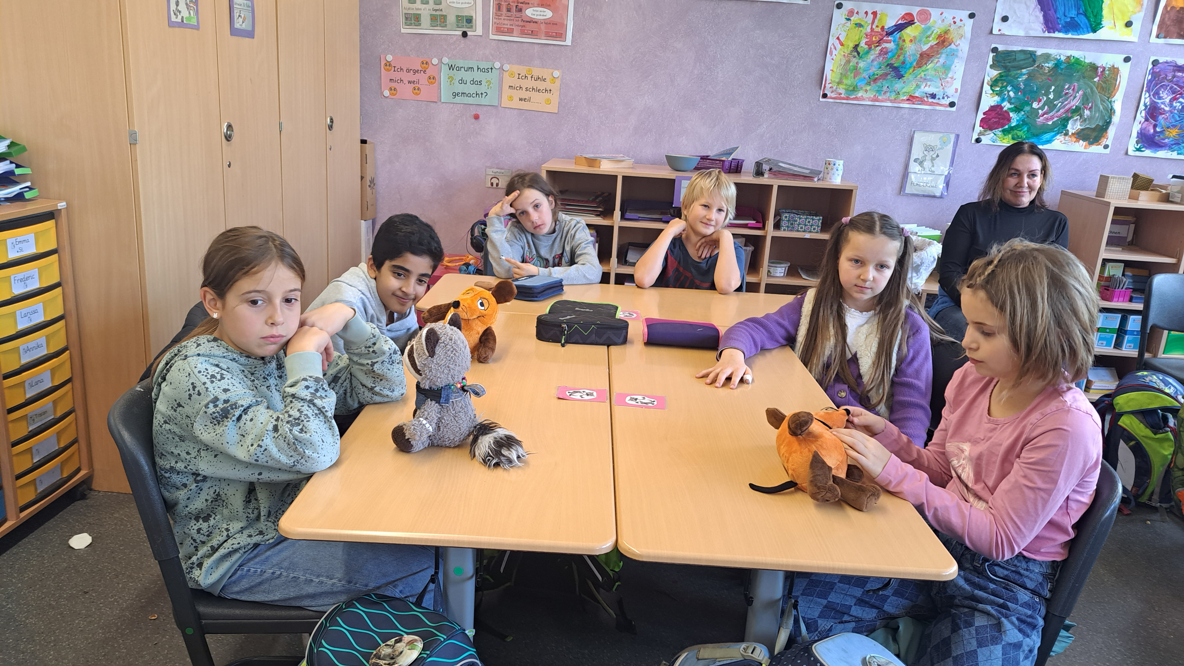 Kinder der KGS Barbaraschule mit der Maus