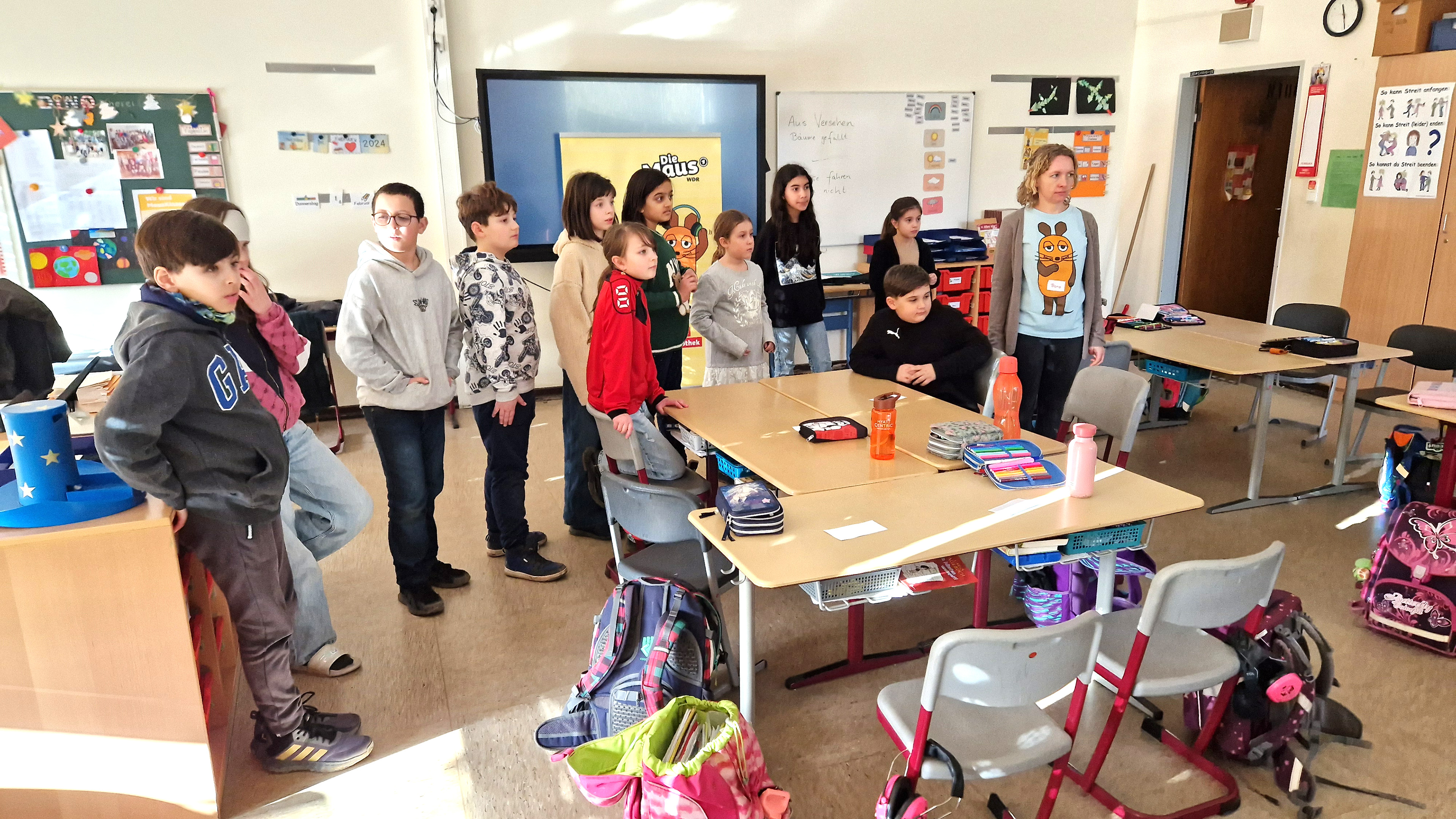 Nachrichtenkonferenz in der MausKlasse der Leverkusener Theodor Fontane Schule