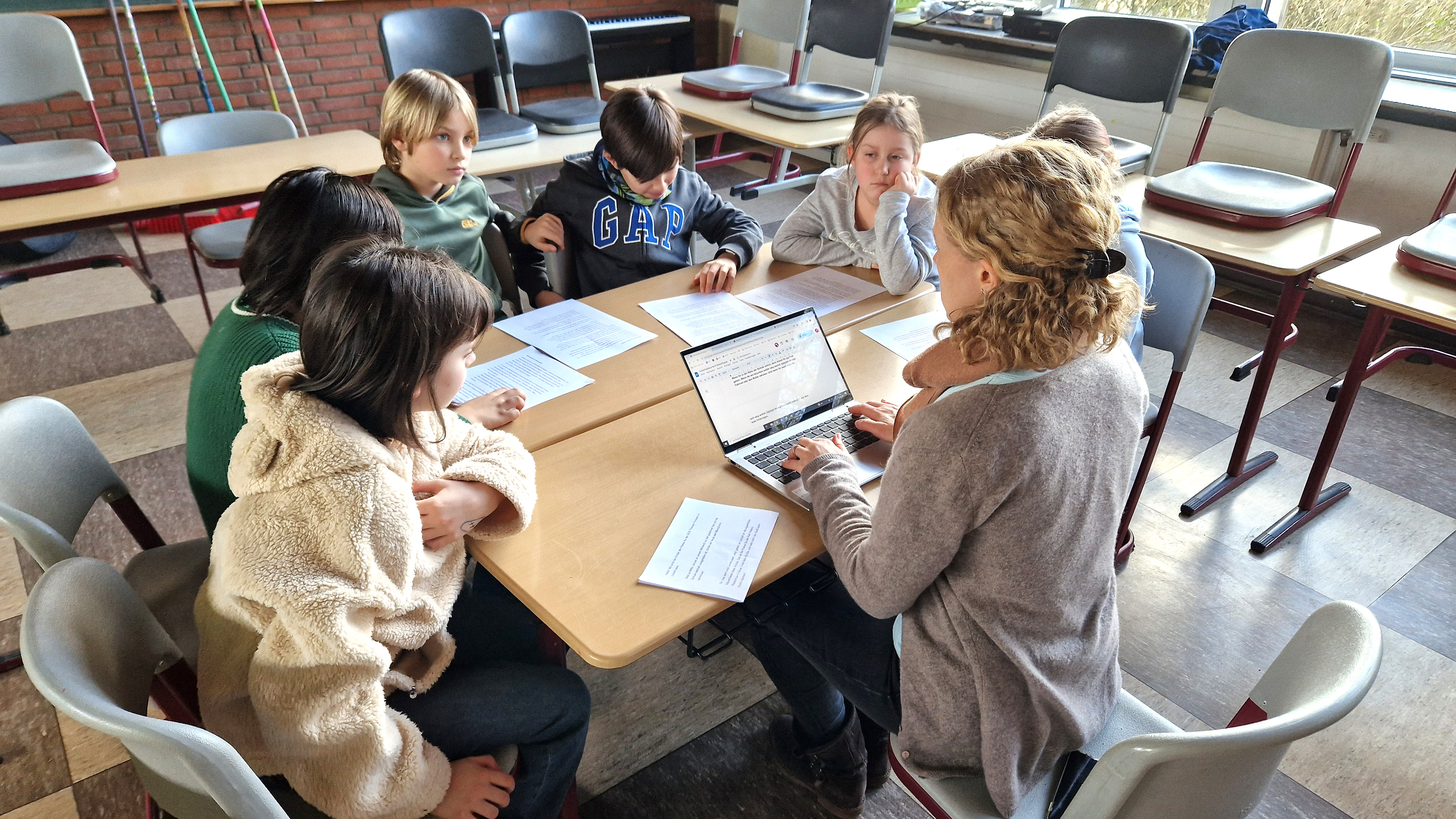 Nachrichtenkonferenz in der Leverkusener Theodor Fontane Schule