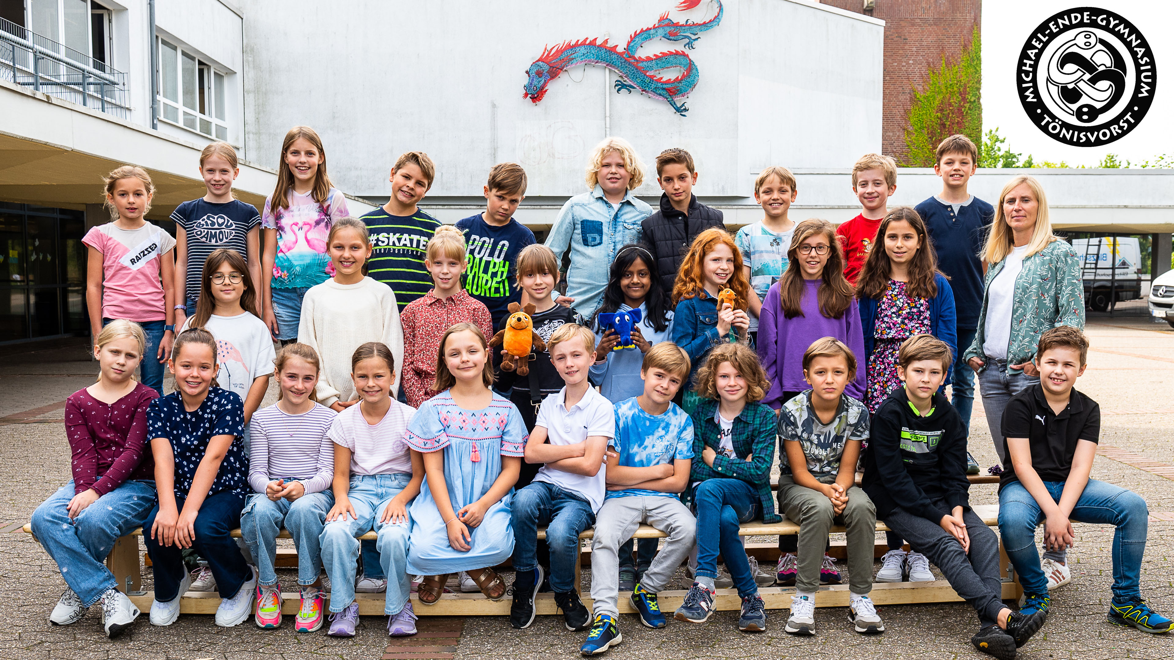 Gruppenfoto der MausKlasse des Michael-Ende-Gymnasiums Tönisvorst