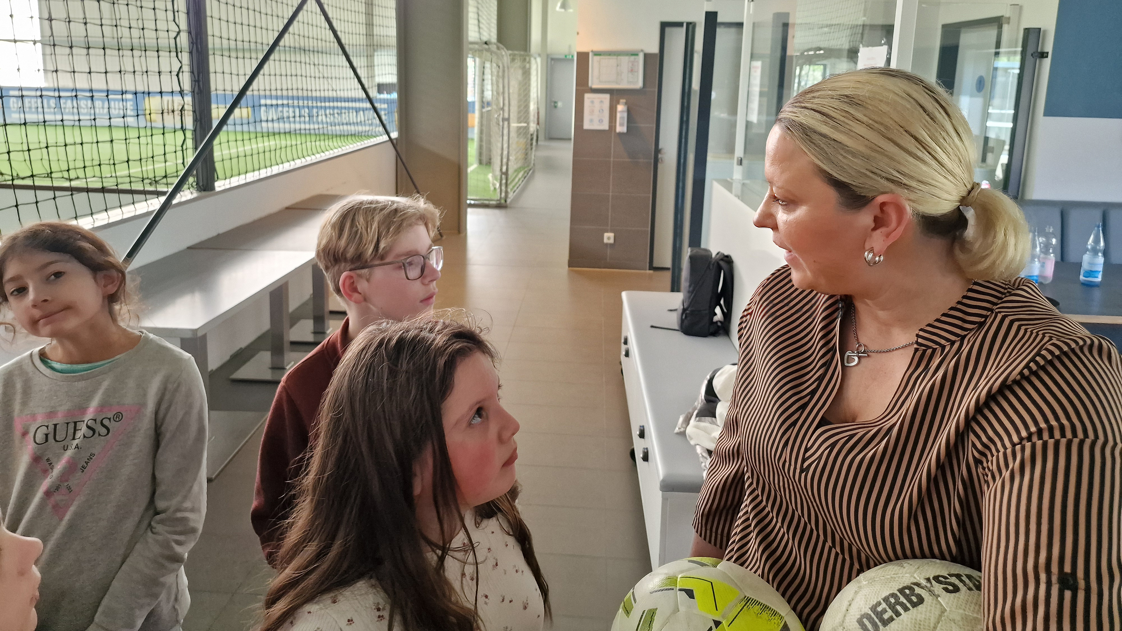 MausKlasse Merzenich beim Reportage-Ausflug in die Soccerhalle