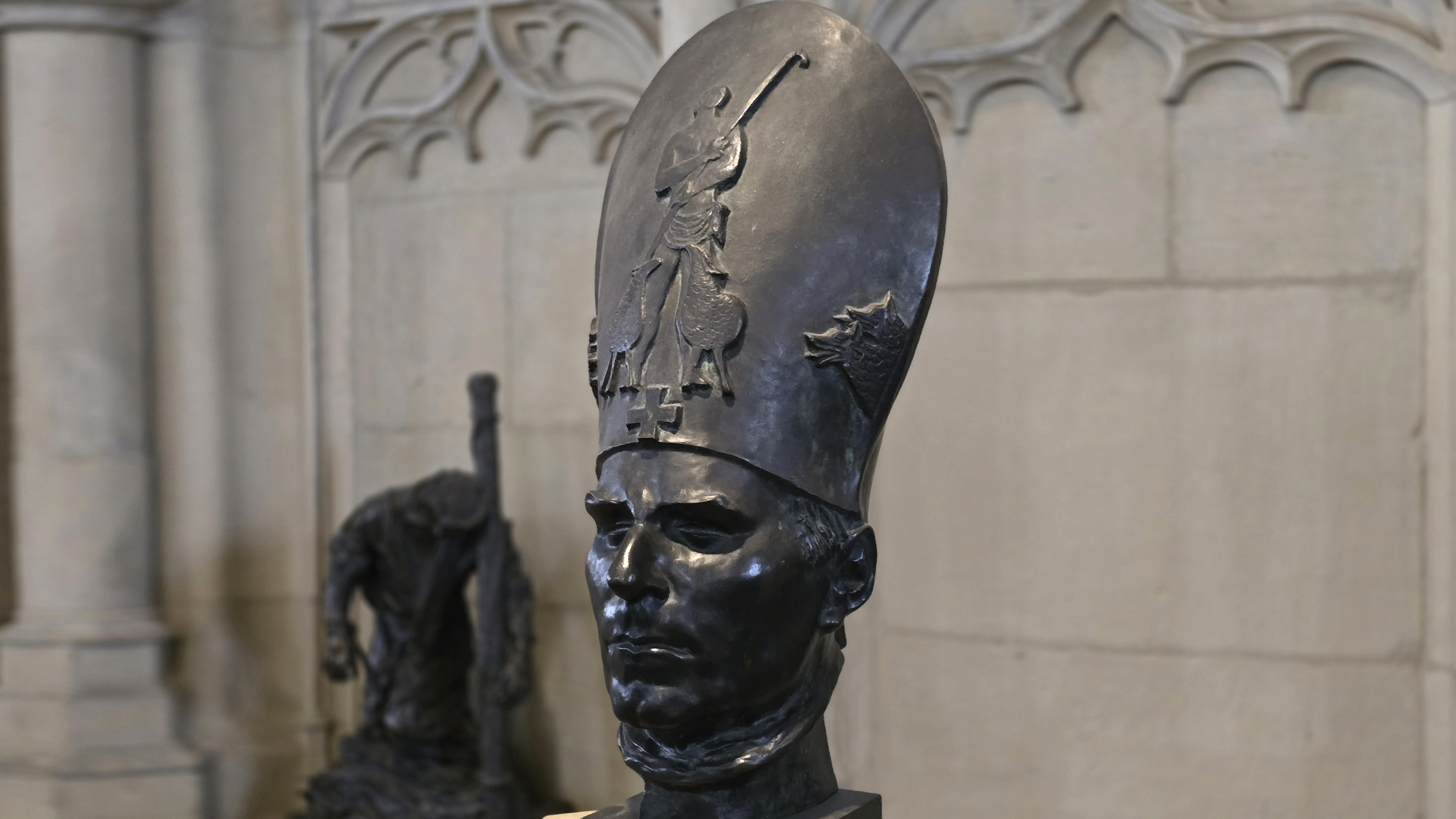 MausKlasse der Kardinal von Galen Schule auf Reportagetour am St. Paulus Dom Münster