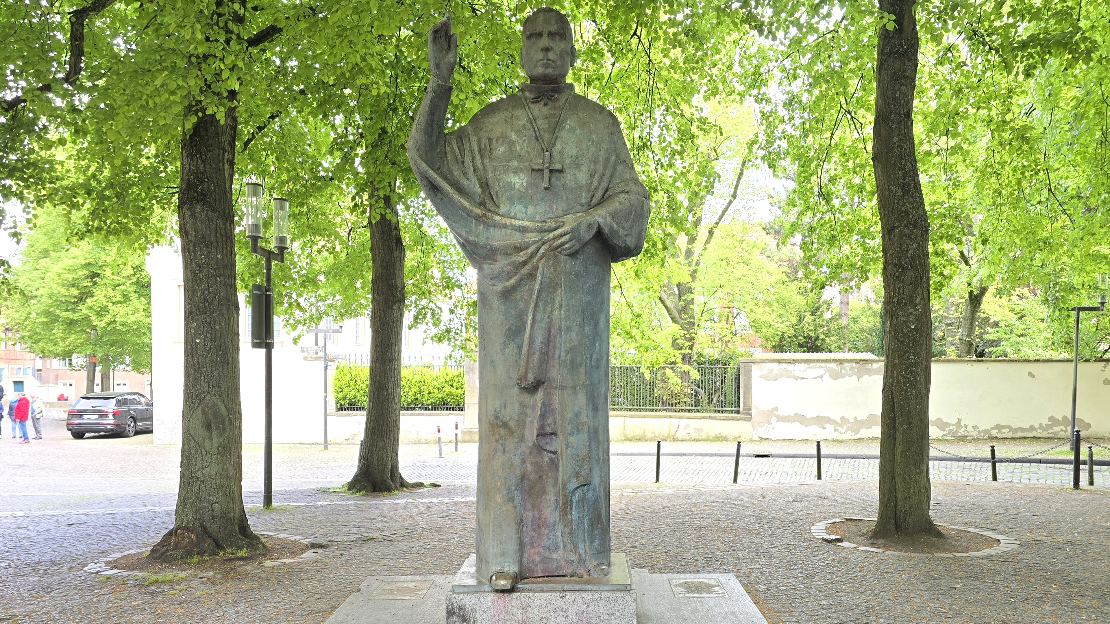 MausKlasse der Kardinal von Galen Schule auf Reportagetour am St. Paulus Dom Münster