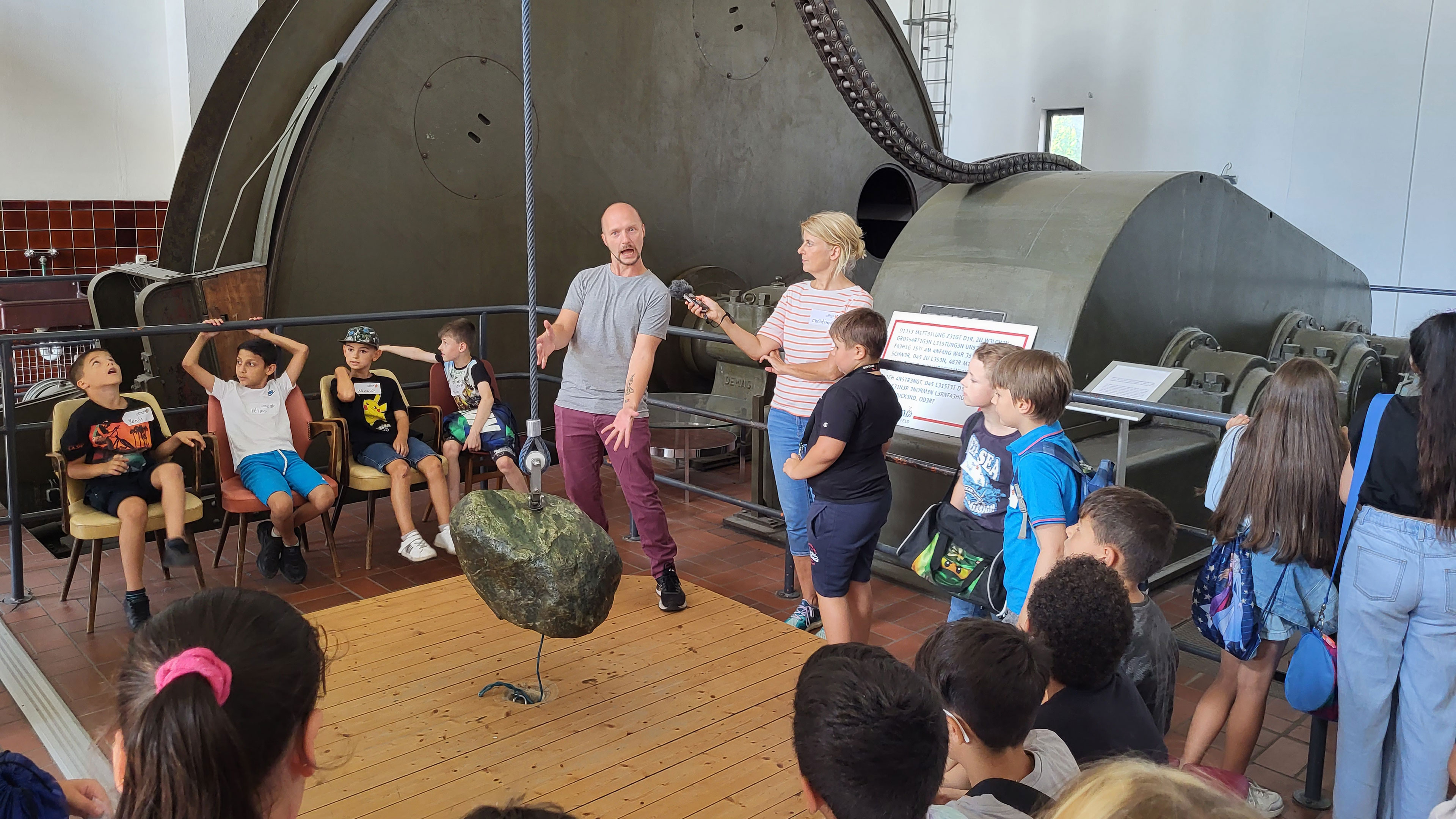 Die MausKlasse der Turmschule zu Besuch in der Phänomenia Essen