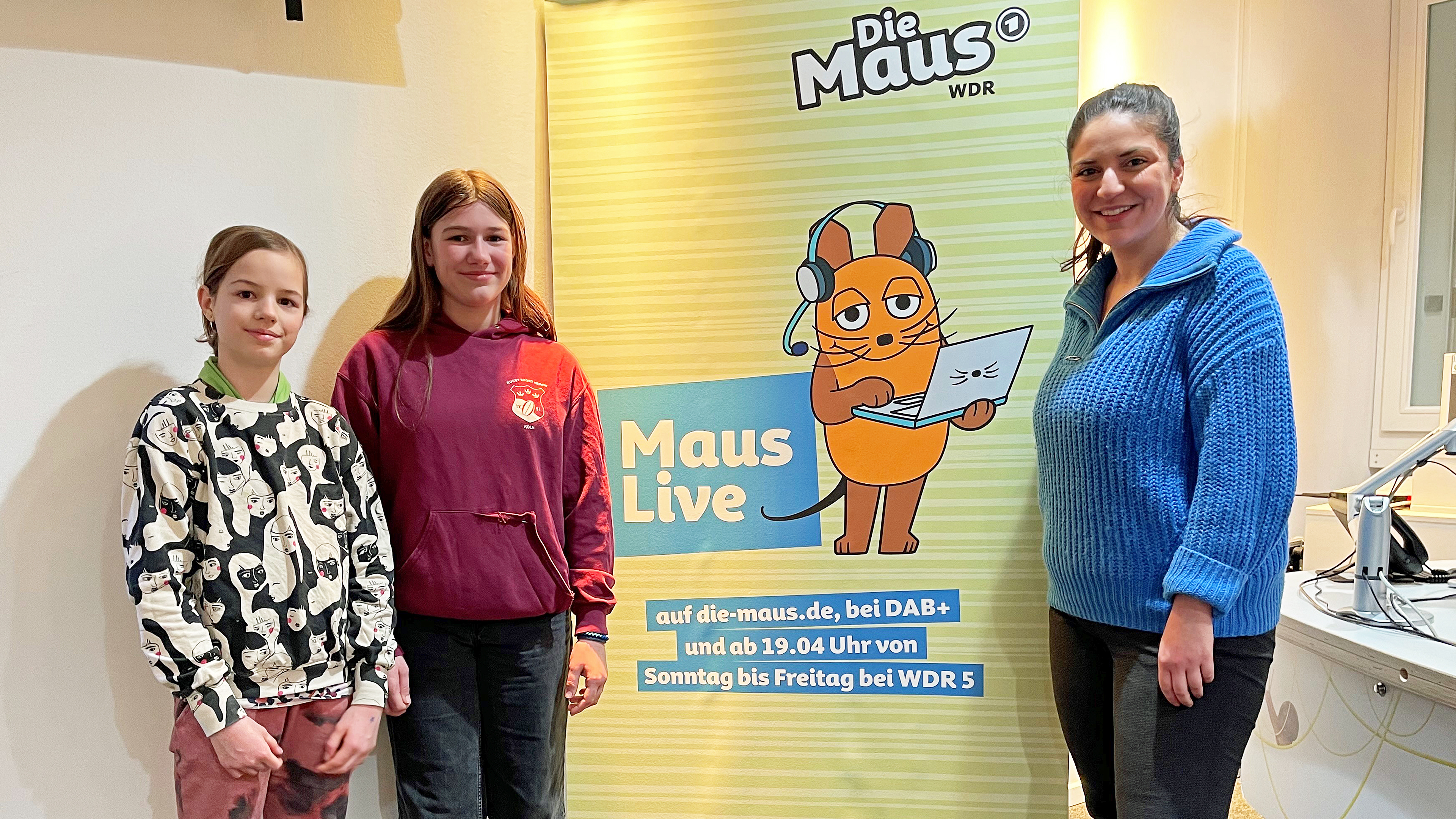 Bildrechte: WDR Ella und Marta spielen Rugby