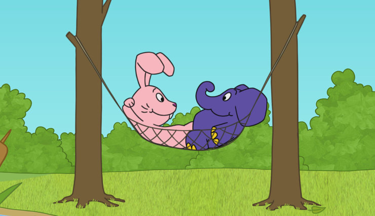 Elefant und Hase liegen in einer Hängematte