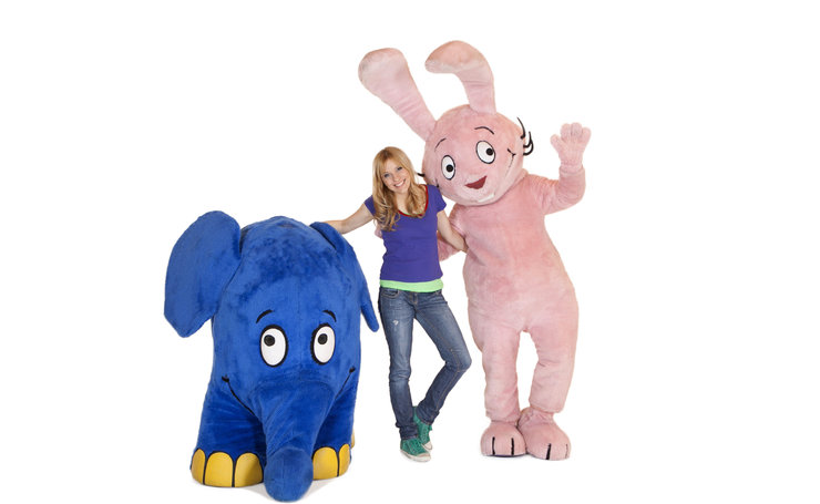 Tanja mit Elefant und Hase Walking acts