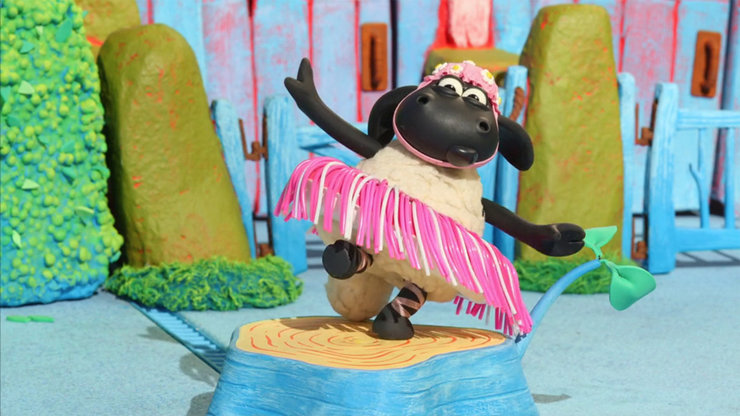 Timmy das Schäfchen als Ballerina verkleidet | Bildquelle: WDR Timmy das Schäfchen als Ballerina verkleidet