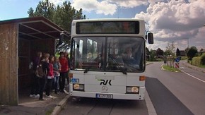 Bus an der Haltestelle; Rechte: wdr