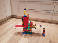 Eine Raumstation aus Lego; Rechte: WDR / Privat