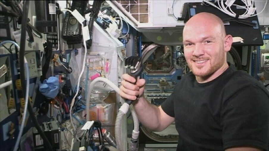 Alexander Gerst in der ISS Raumstation.