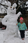 Ida hat sich über den Besucht der Schnee-Maus gefreut.; Rechte: WDR