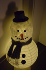 Mette hat eine Schneemannlampe gebastelt.; Rechte: WDR