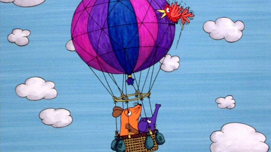 Maus und Elefant fliegen im Heißluftballon